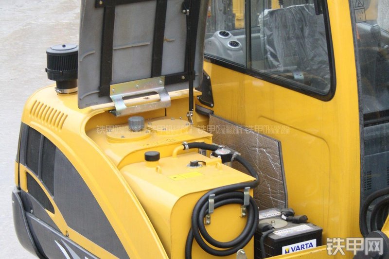 玉柴YC60-8挖掘机局部