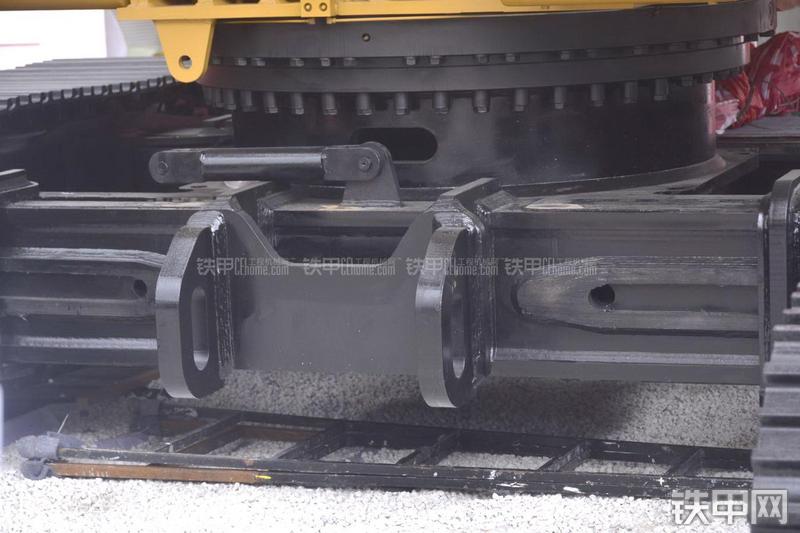 奥盛特OTR250DM旋挖钻局部