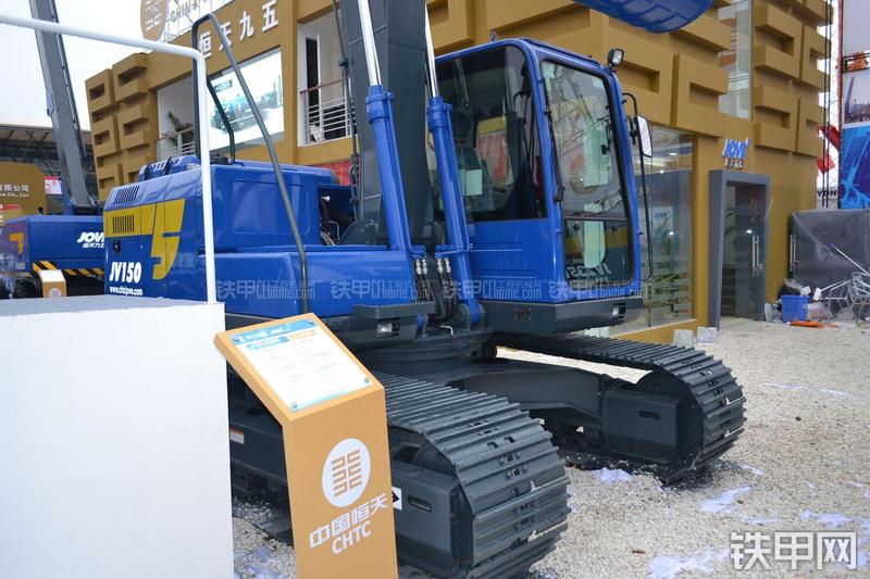 恒天九五JV150康明斯挖掘机局部