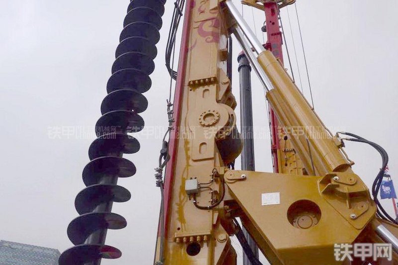 奥盛特OTR250DM旋挖钻局部