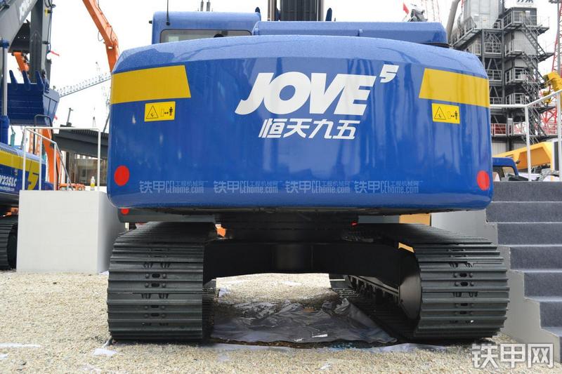 恒天九五JV150康明斯挖掘机局部