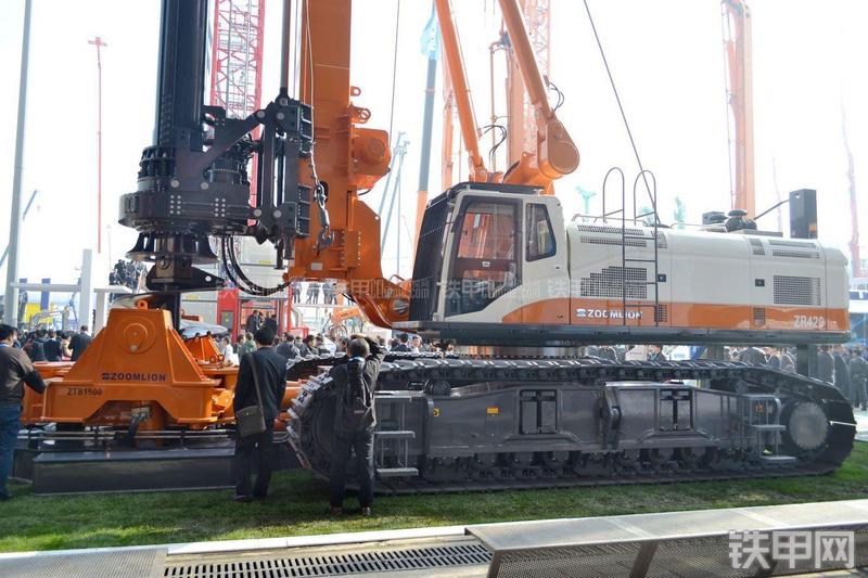 中联重科ZR420旋挖钻整机外观