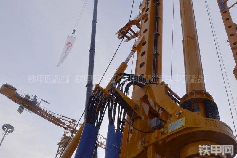 宝峨BG37（BS80主机）旋挖钻局部