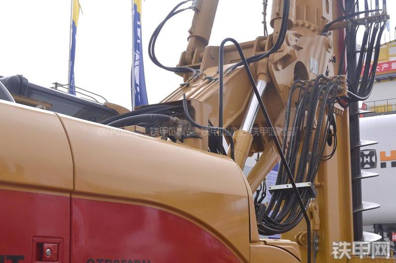 奥盛特OTR250DM旋挖钻局部