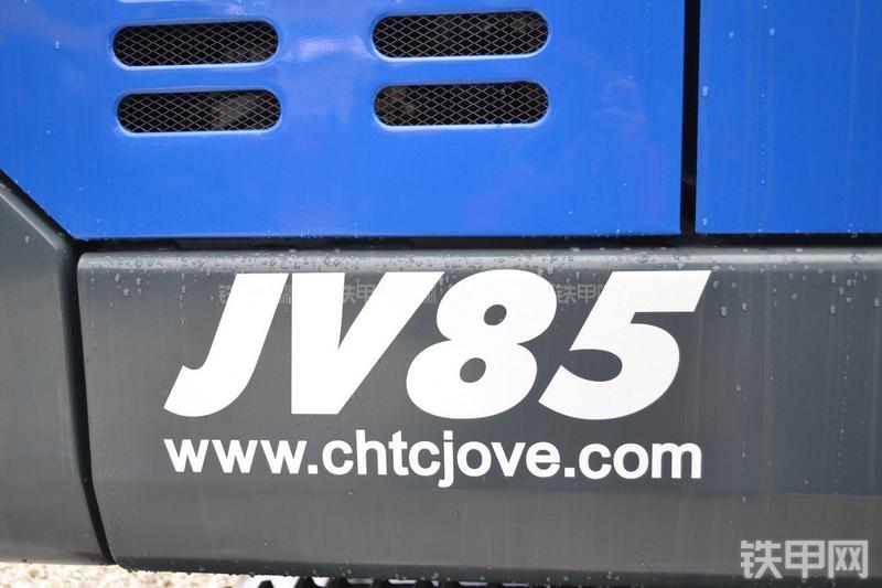 恒天九五JV85挖掘机局部