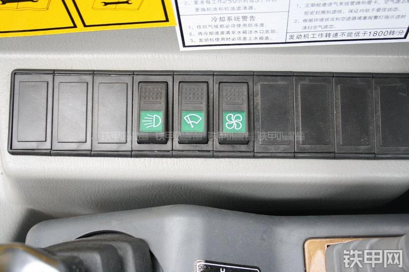 玉柴YC60-8挖掘机局部