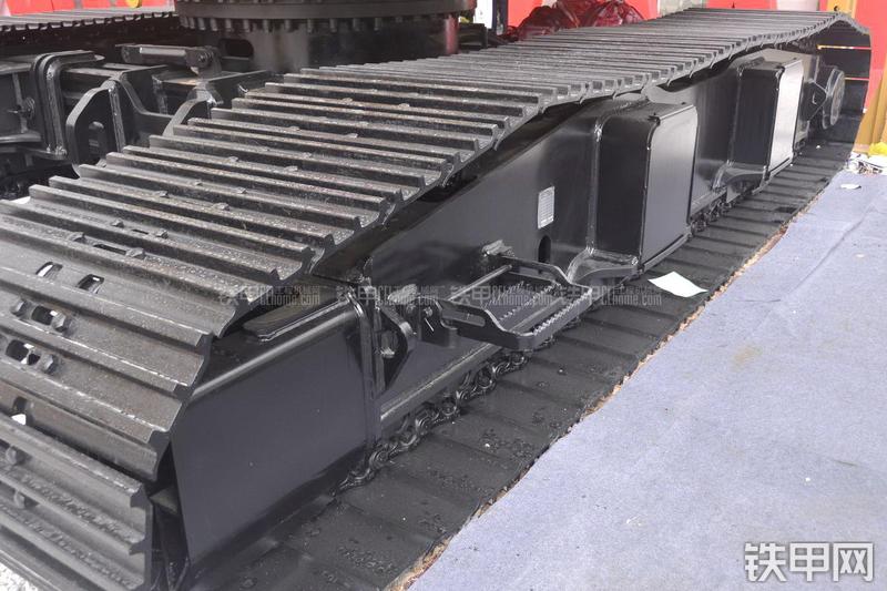 奥盛特OTR250DM旋挖钻局部