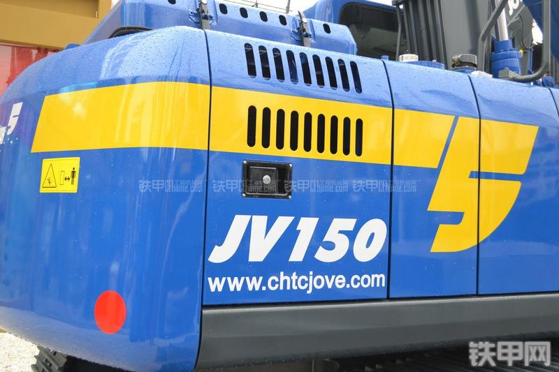 恒天九五JV150康明斯挖掘机局部