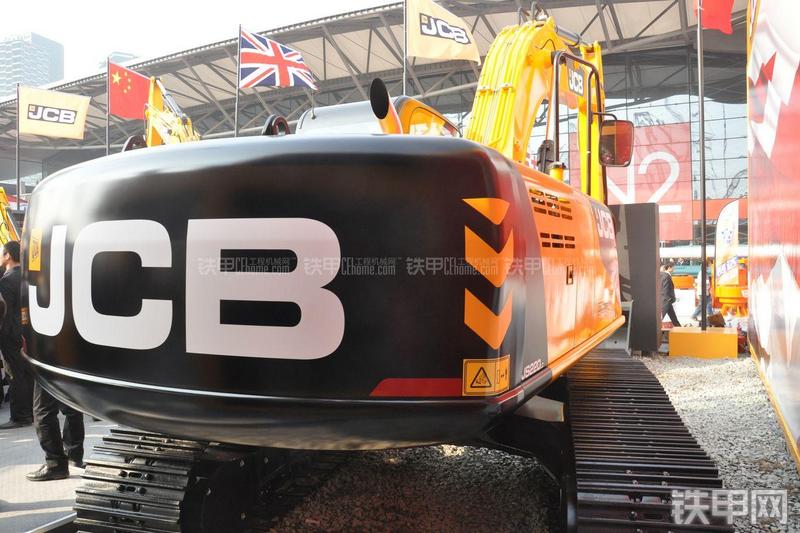 杰西博JS220LC挖掘机局部