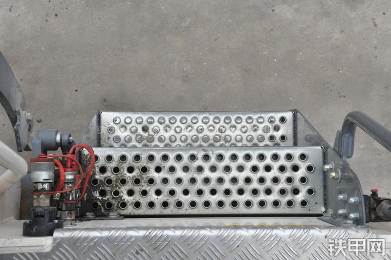 维特根W100铣刨机局部