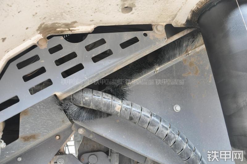 维特根W100铣刨机局部