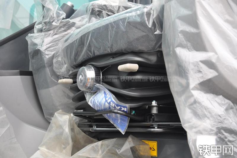 神钢SK260LC-8挖掘机局部