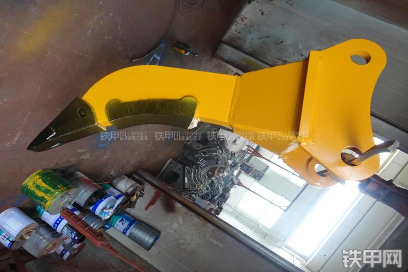 烟台金浦JPS17松土器整机外观