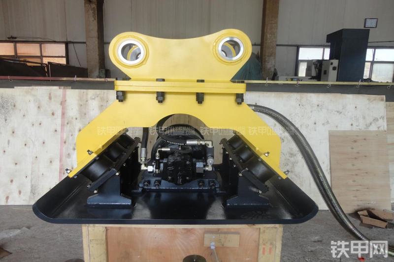 烟台金浦JPH08振动夯整机外观