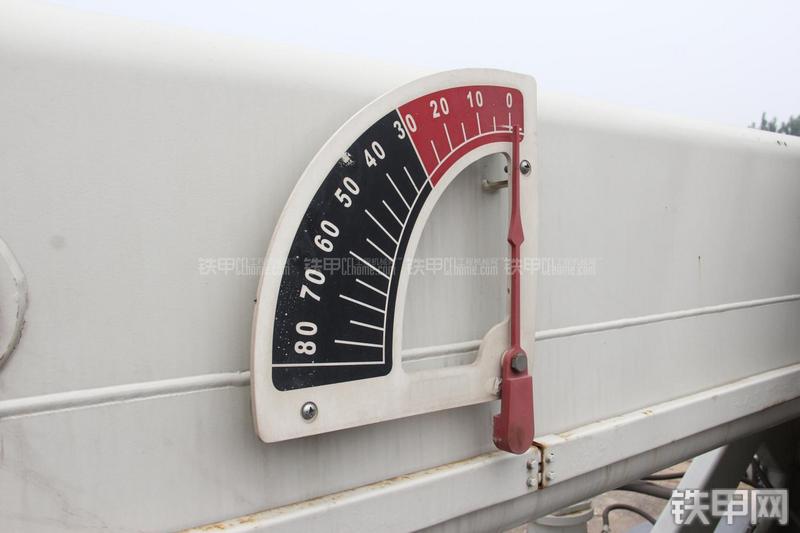 中联重科QY16H431起重机局部