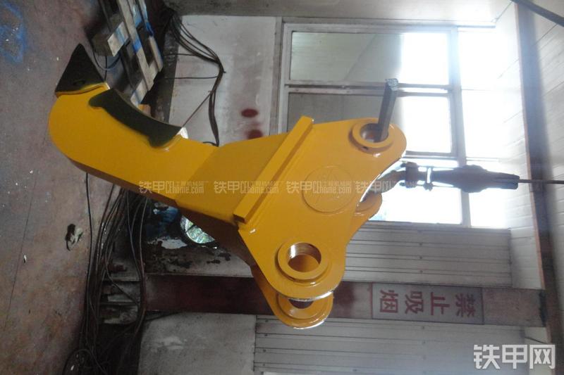 烟台金浦JPS08松土器整机外观