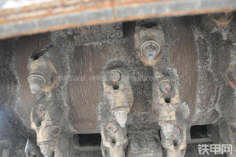 维特根W100铣刨机局部