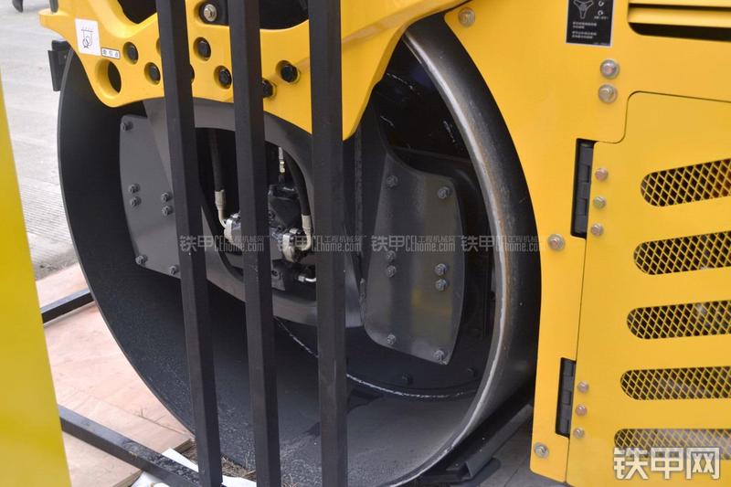 酒井SW770ND压路机局部