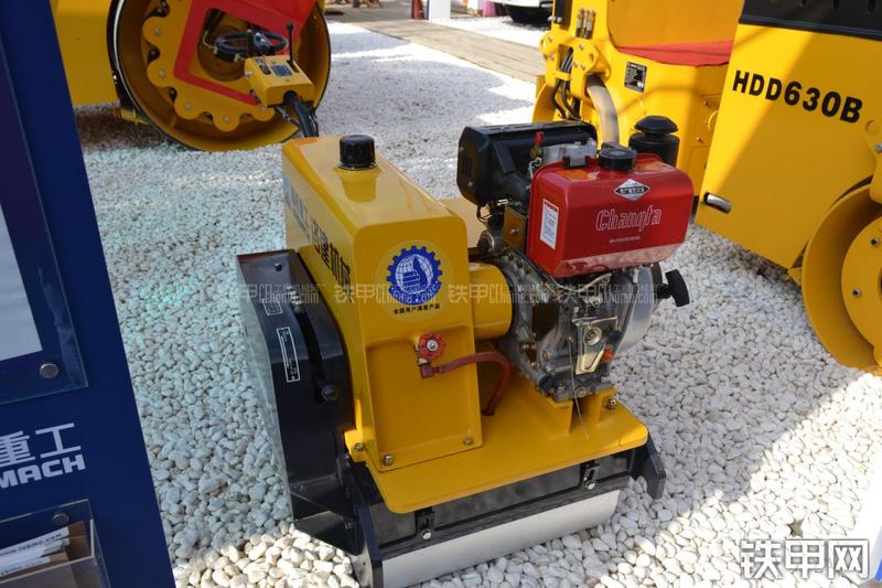 国机常林YSZ08D8-1压路机局部