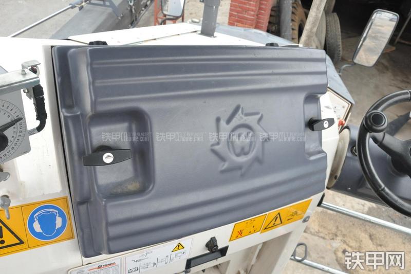 维特根W100铣刨机局部