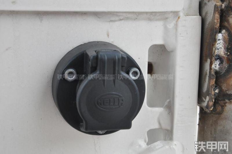 维特根W100铣刨机局部