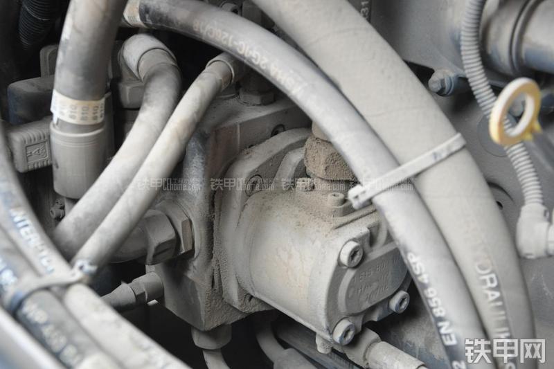 维特根W100铣刨机局部