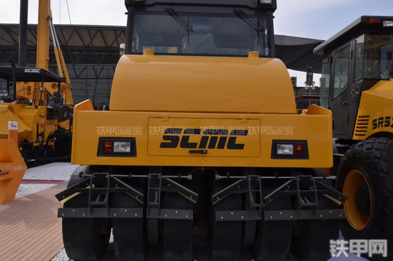 陕建机械SRP260J压路机局部