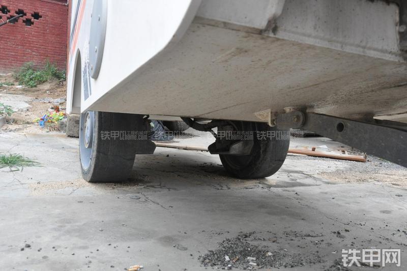 维特根W100铣刨机局部