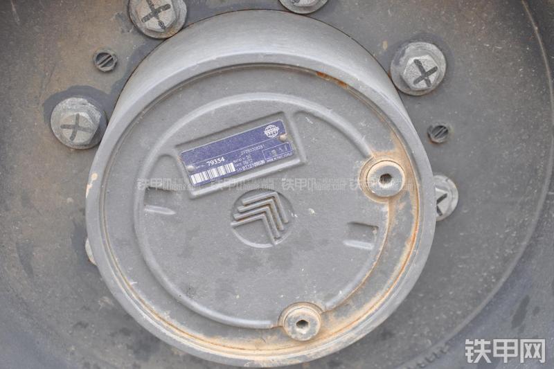 维特根W100铣刨机局部