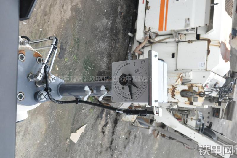 维特根W100铣刨机局部