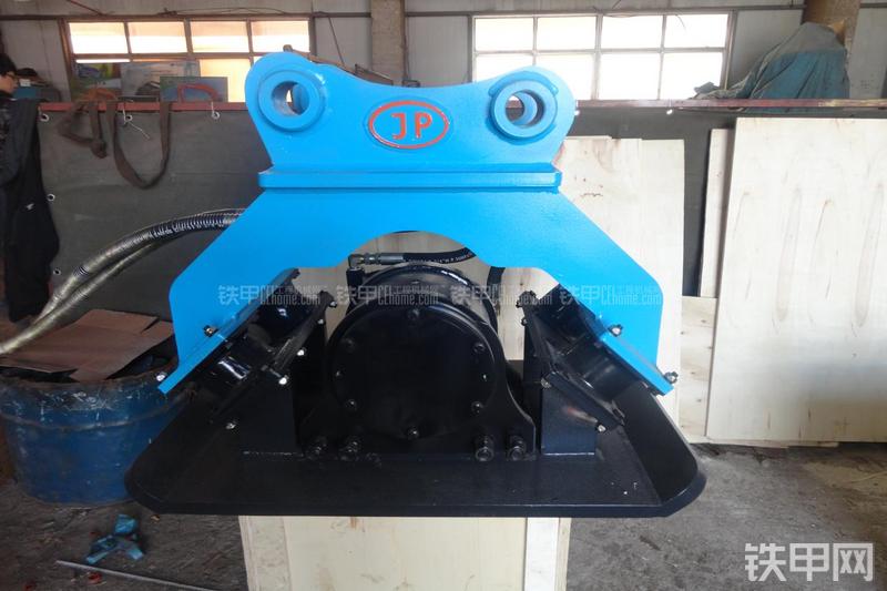 烟台金浦JPH03振动夯整机外观