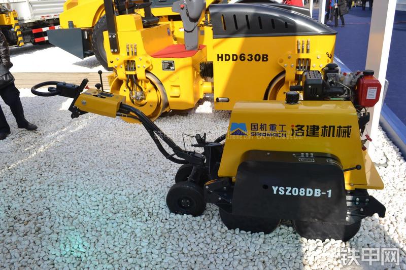 国机常林YSZ08D8-1压路机整机外观