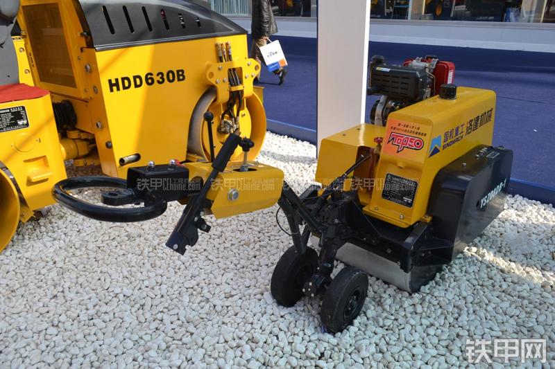 国机常林YSZ08D8-1压路机整机外观