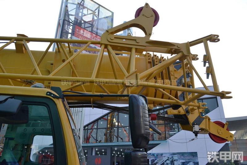 柳工TC250起重机局部