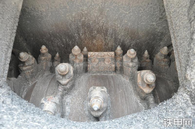 维特根W100铣刨机局部