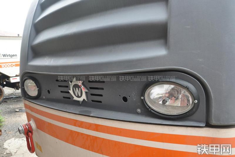 维特根W100铣刨机局部