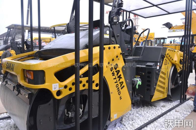 酒井SW770ND压路机局部