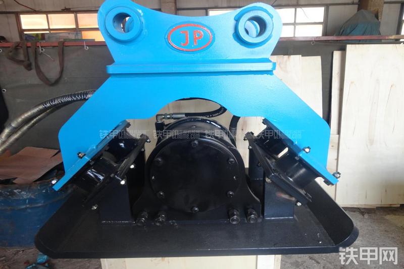 烟台金浦JPH17振动夯整机外观