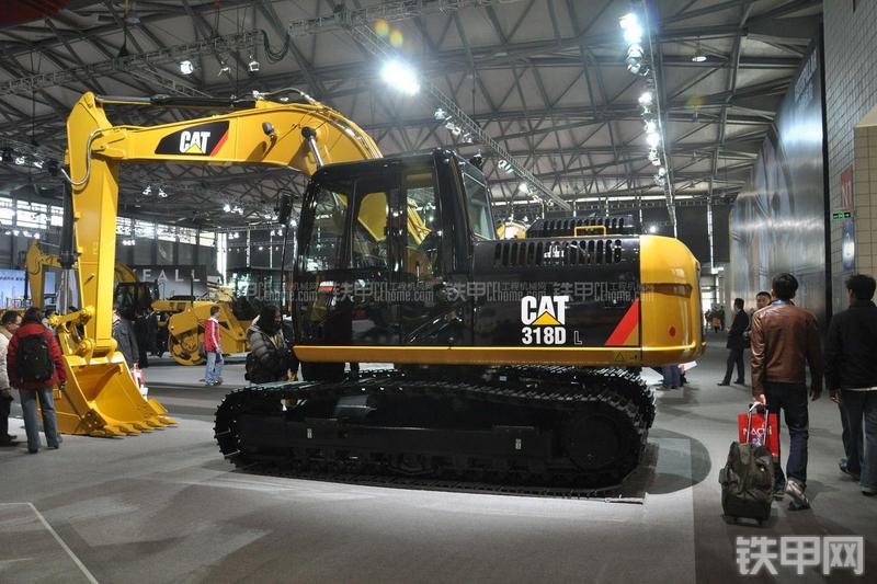 卡特彼勒318DL-2.9米标准斗杆挖掘机整机外观