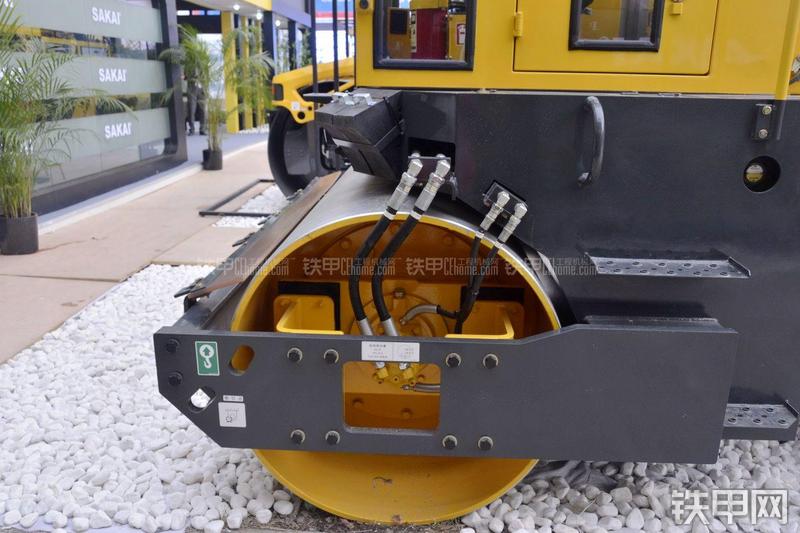 酒井SD451压路机局部