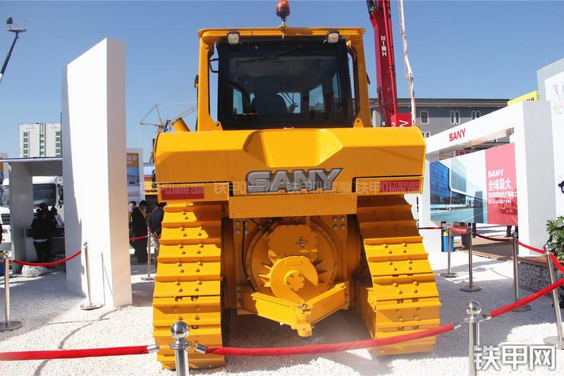 三一重工SYT70推土机整机外观