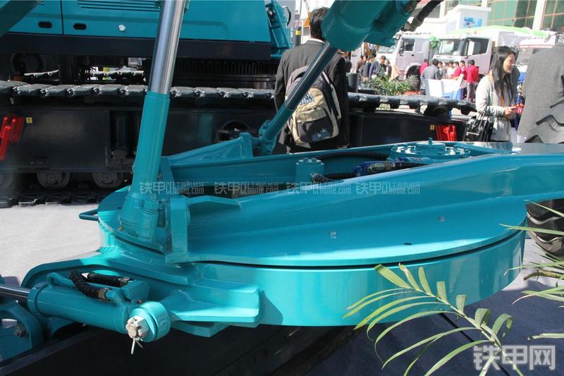 山河智能SWPY180A平地机局部