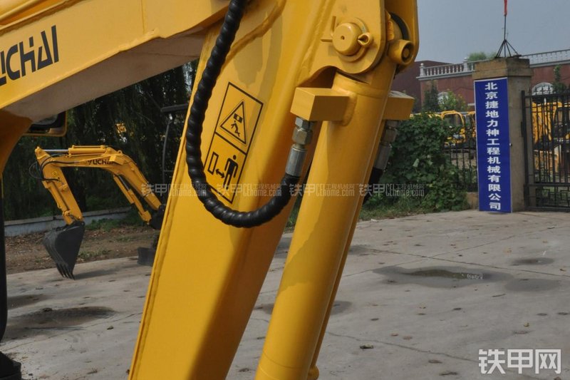 玉柴YC20-8挖掘机局部