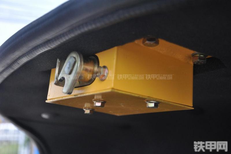 玉柴YC20-8挖掘机局部