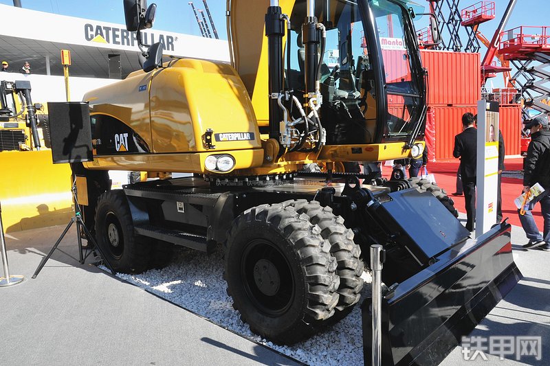 卡特彼勒M317D2挖掘机局部