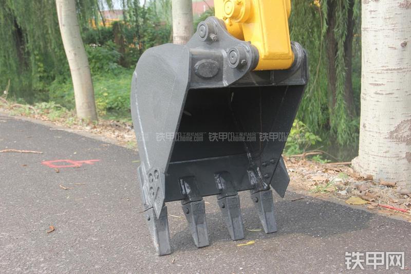 玉柴YC25SR挖掘机局部