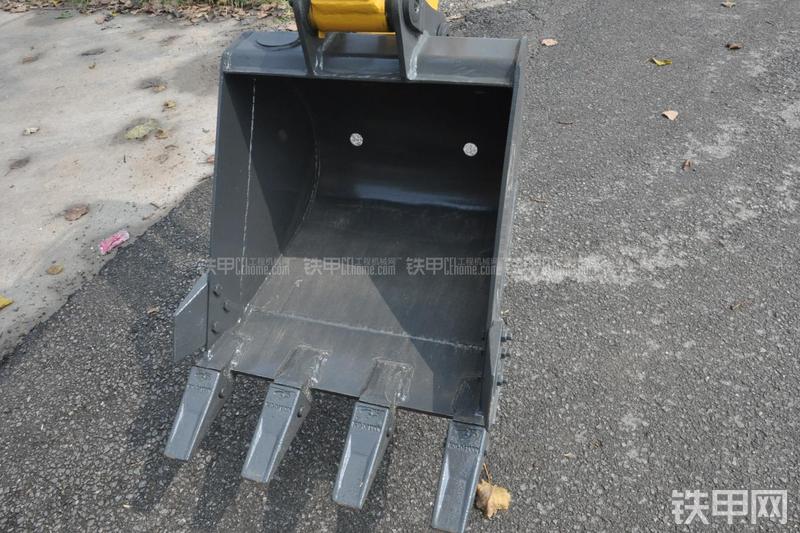 玉柴YC20-8挖掘机局部