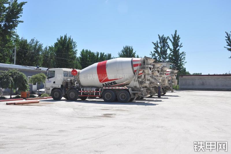 三一重工HZS180混凝土搅拌站局部