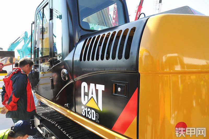 卡特彼勒313D2小型液压挖掘机局部