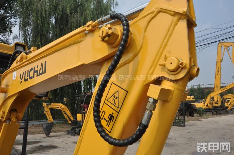 玉柴YC20-8挖掘机局部